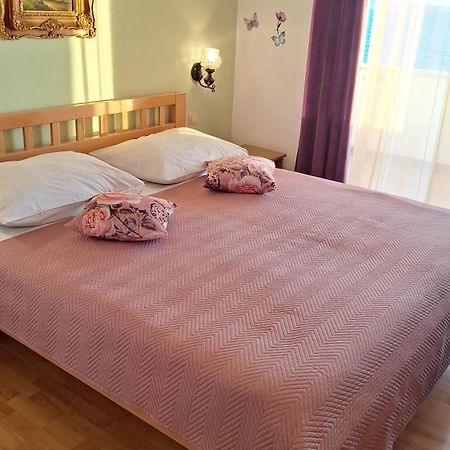 Apartmani Mary Dugi Rat Ngoại thất bức ảnh