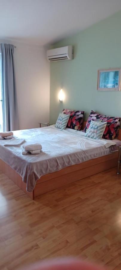 Apartmani Mary Dugi Rat Phòng bức ảnh