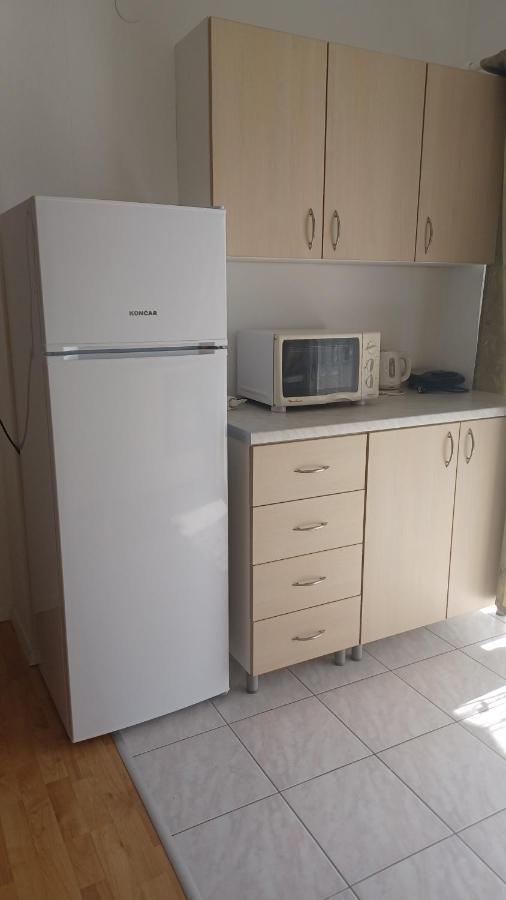 Apartmani Mary Dugi Rat Ngoại thất bức ảnh