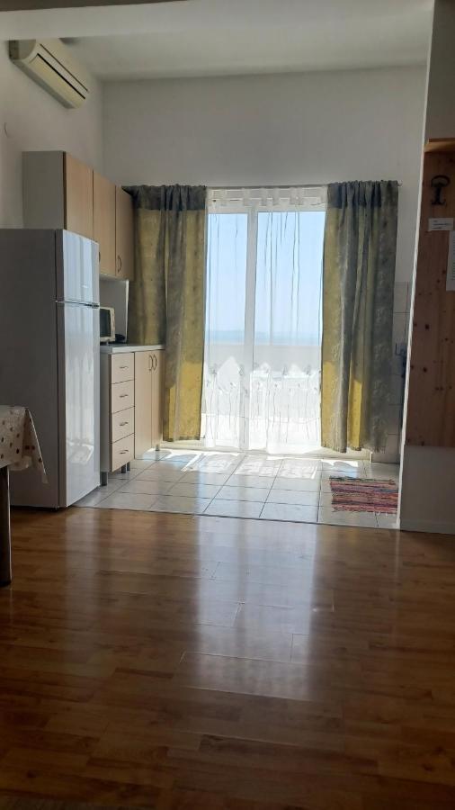 Apartmani Mary Dugi Rat Ngoại thất bức ảnh