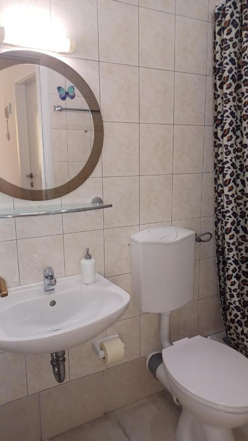 Apartmani Mary Dugi Rat Ngoại thất bức ảnh